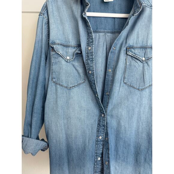 H&M &Denim Oversized Denim Button Up Shirt Women's Size 8 - Picture 2 of 6